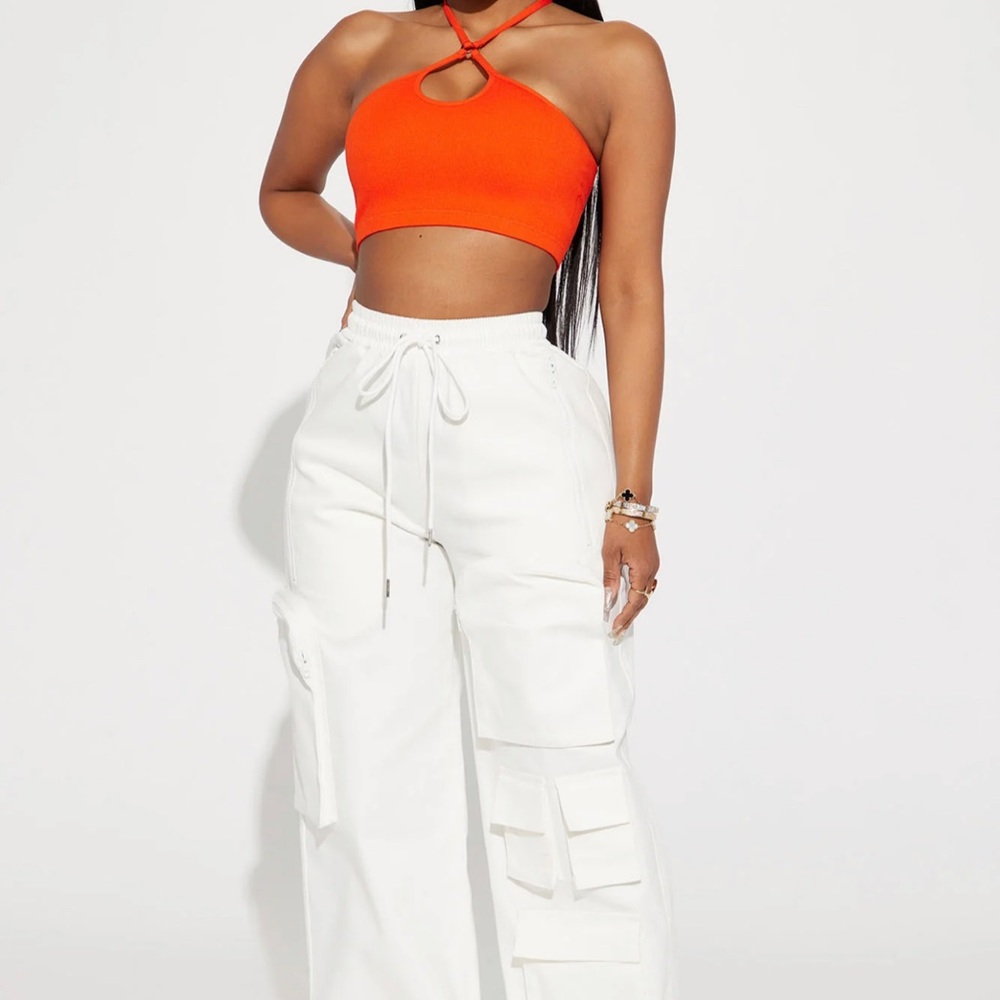 SOLD Trendy streetwear Wide leg multiple pockets white parachute cargo pant